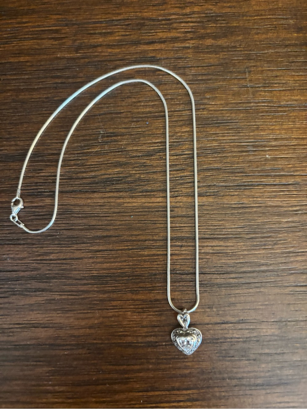 Elegant Silver Heart Pendant Necklace with Sparkling Center - Picture 3 of 9